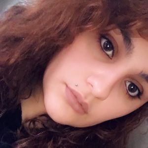 Meet your Posher, Layla